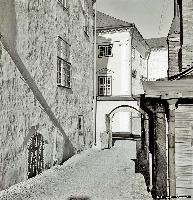 Проход с ул. Туру во двор ратуши. Вид со стороы двора. Фото Карла Сарапа из фондов Вирумааского музея. 1939